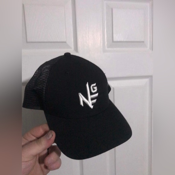 New Era Golf Hat - Picture 1 of 2